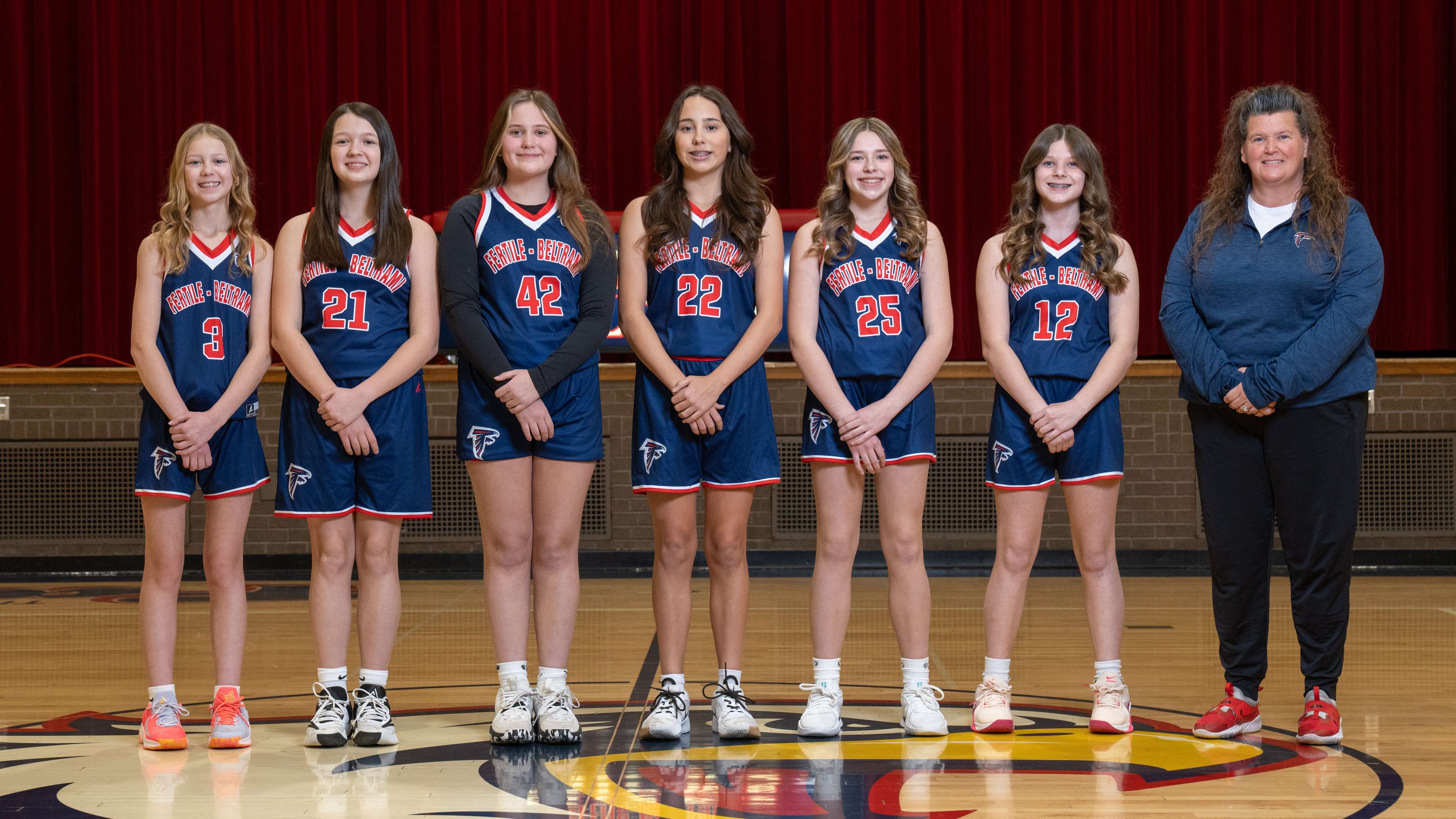 7th Grade girls basketball team